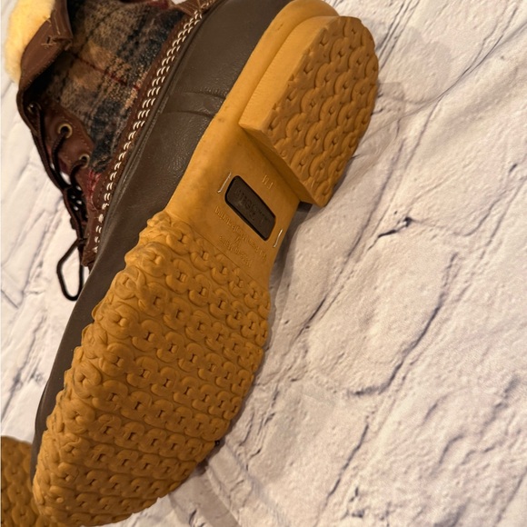 Women's Bean Boots, 10" Shearling-Lined Duck Boots - Picture 6 of 10